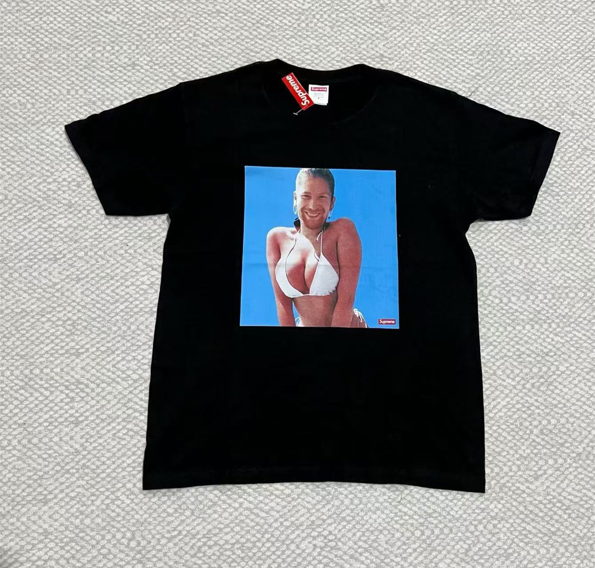 Supreme Tshirt